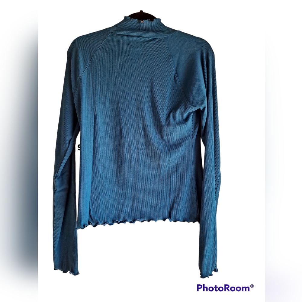 SO Mockneck top XL  NWT
